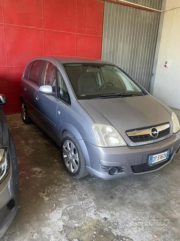 Usata Opel Meriva 75 CV (55 kW) 2008 Grigio Monovolume