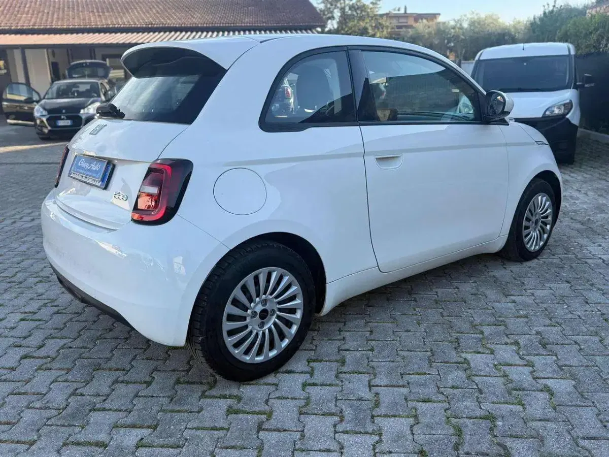 Usata Fiat 500e 42 kW (58 CV) 2023 Bianco Berlina