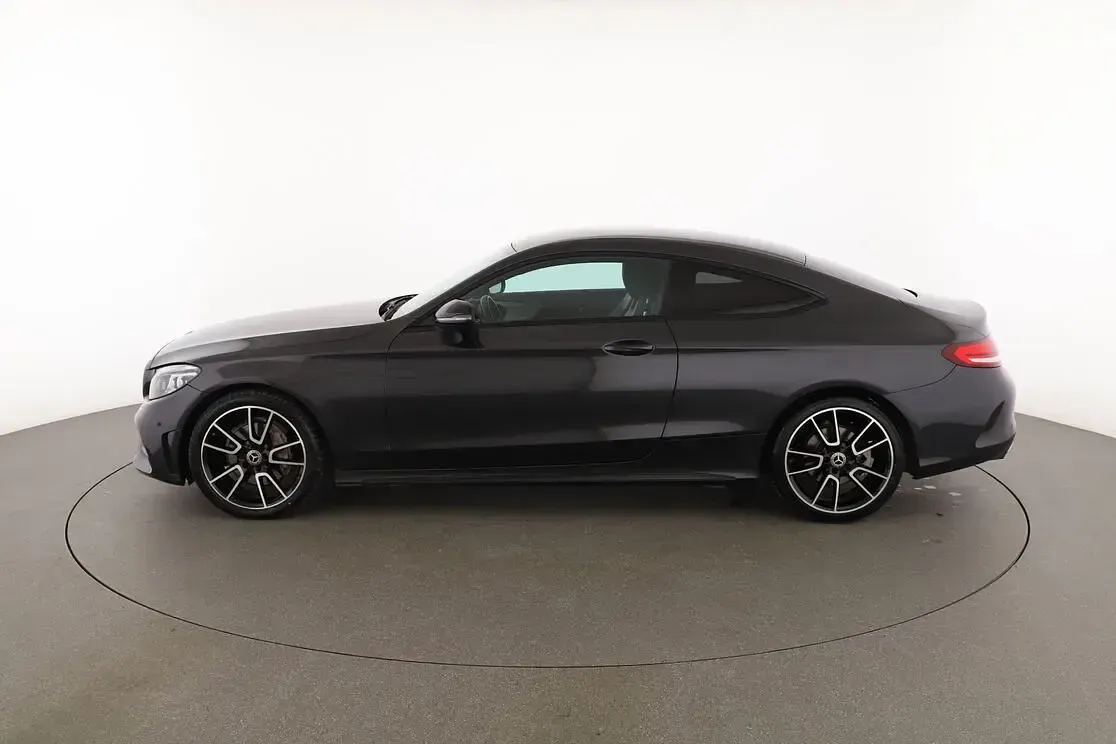 Usata Mercedes C200 AMG line 197 CV (144 kW) 2018 Nero