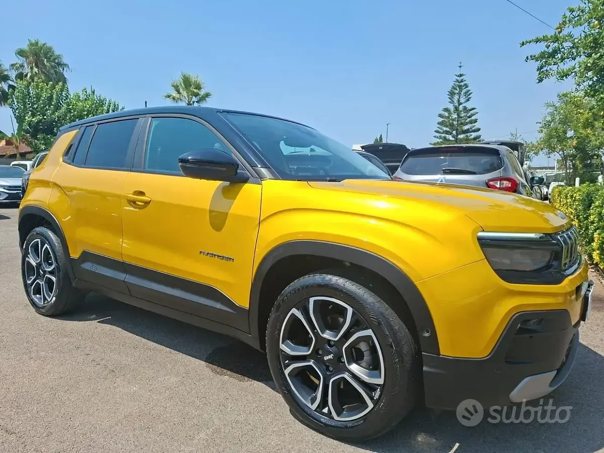 Usata Jeep Avenger EV Summit 61 kW (84 CV) 2023 Giallo SUV