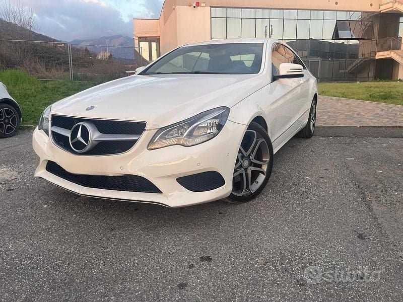 Usata Mercedes 220 170 CV (125 kW) 2016 Bianco Coupé