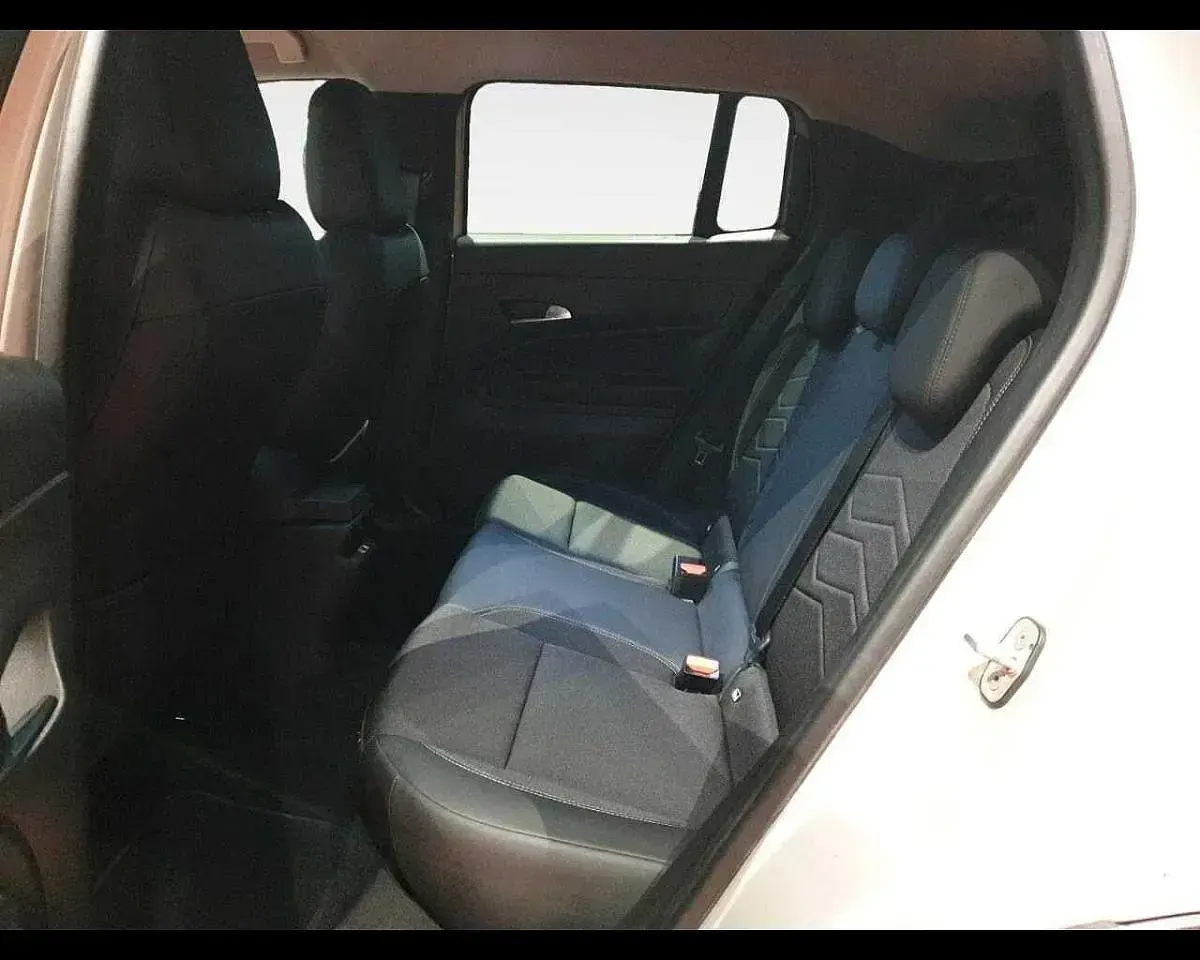 Usata Jeep Avenger Summit 101 CV (74 kW) 2025 Beige SUV