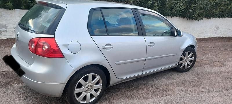 Usata VW Golf V 105 CV (77 kW) 2007 Grigio Berlina