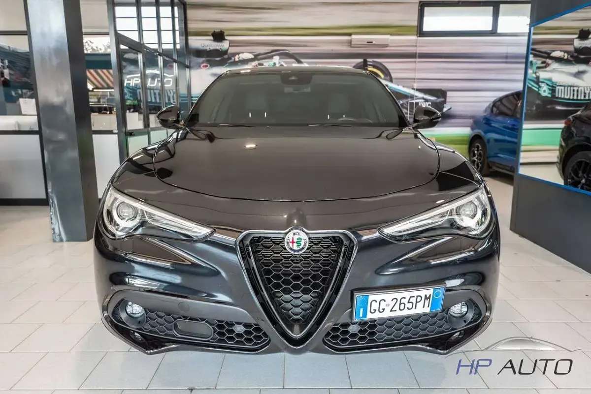Usata Alfa Romeo Stelvio Ti 209 CV (153 kW) 2021 Nero SUV