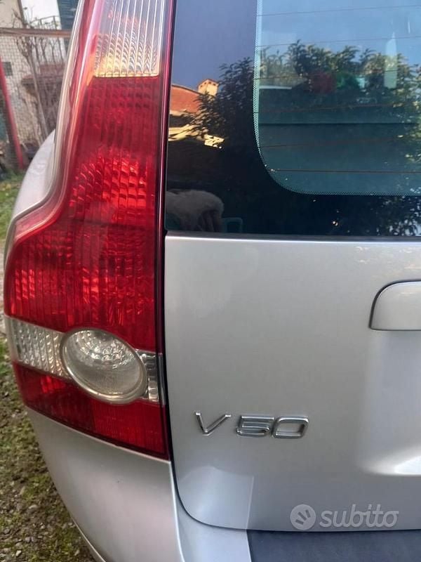 Usata Volvo V50 136 CV (100 kW) 2003 Grigio Station wagon