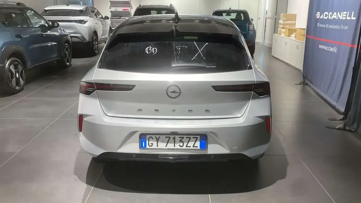 Usata Opel Astra S 131 CV (96 kW) 2025 Argento Utilitaria