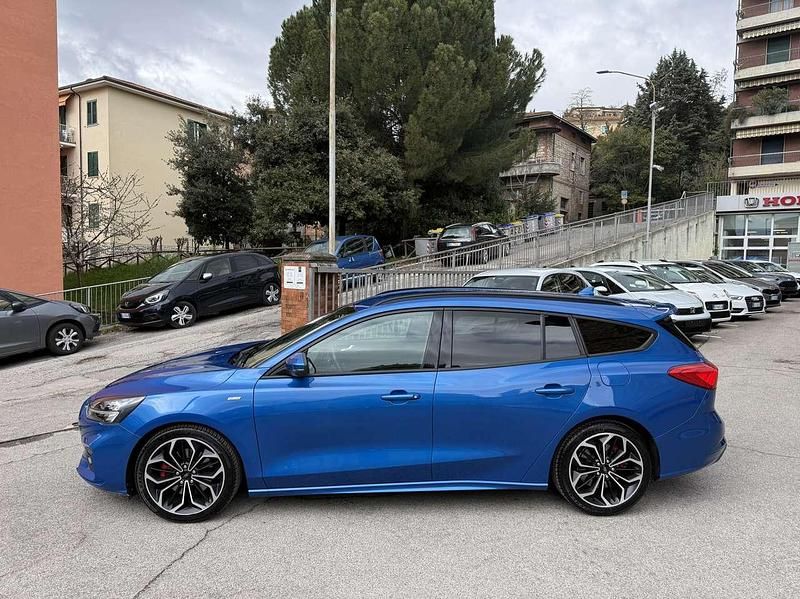 Usata Ford Focus ST-Line 120 CV (88 kW) 2019 Blu/azzurro Station wagon