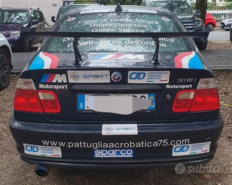 Usata BMW 318 118 CV (86 kW) 2000 Blu Berlina