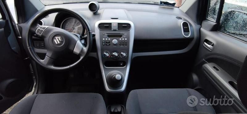Usata Suzuki Splash GLS 65 CV (47 kW) 2009 Argento Utilitaria
