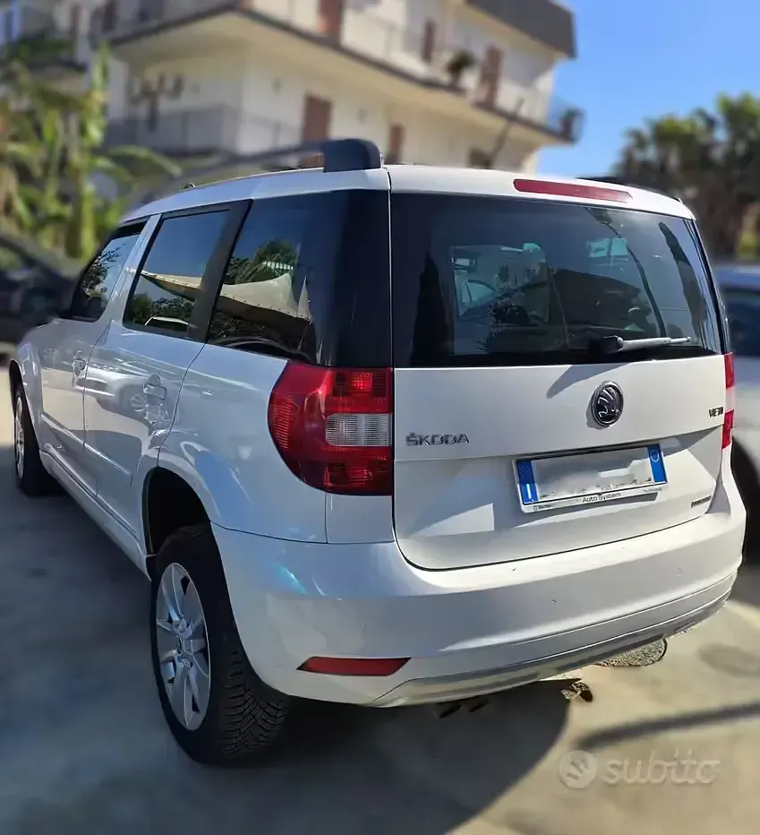 Usata Skoda Yeti Ambition 105 CV (77 kW) 2014 Bianco SUV