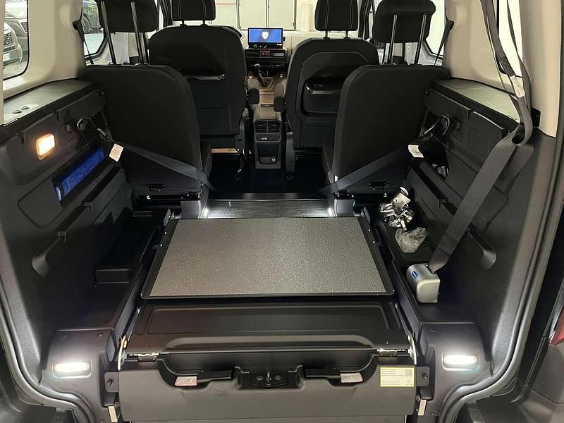 Nuova Peugeot Rifter 101 CV (74 kW) 2025 Bianco Monovolume