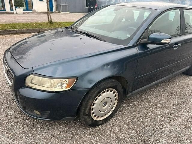 Usata Volvo V50 Momentum 2007 Blu Station wagon