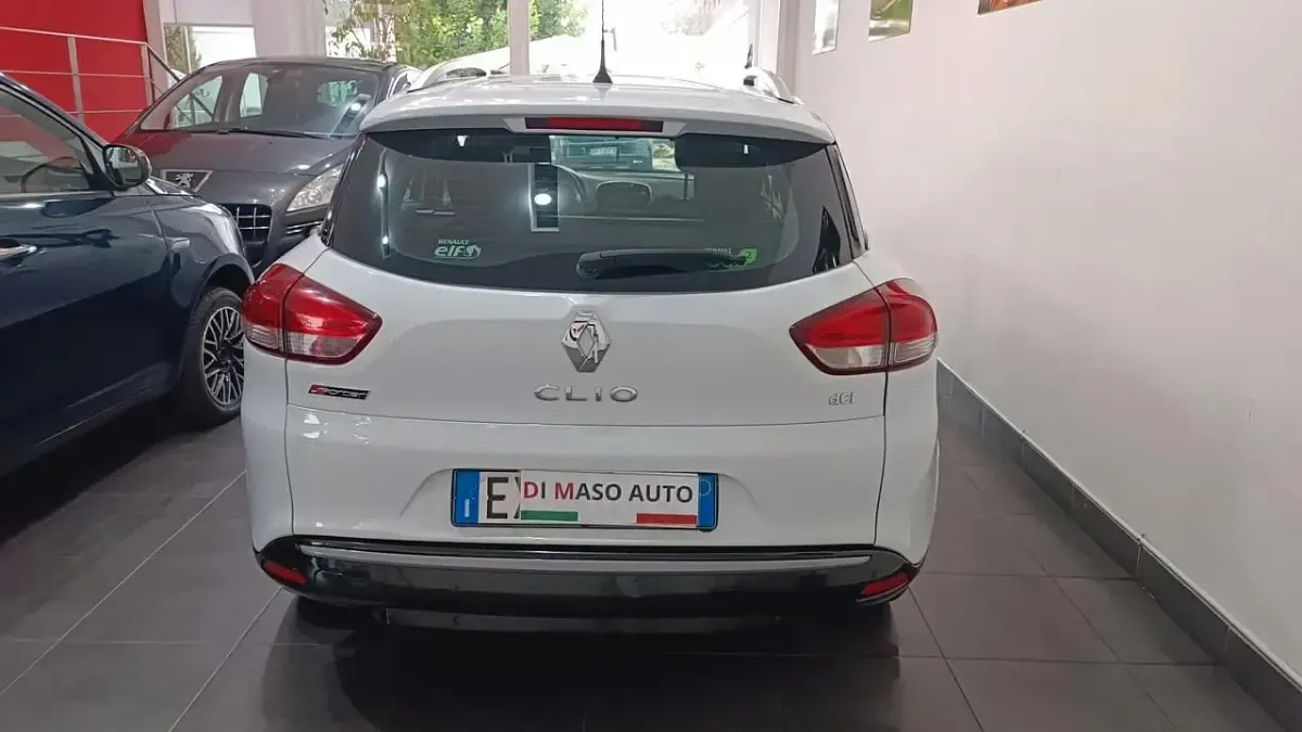 Usata Renault Clio 89 CV (65 kW) 2015 Bianco Station wagon