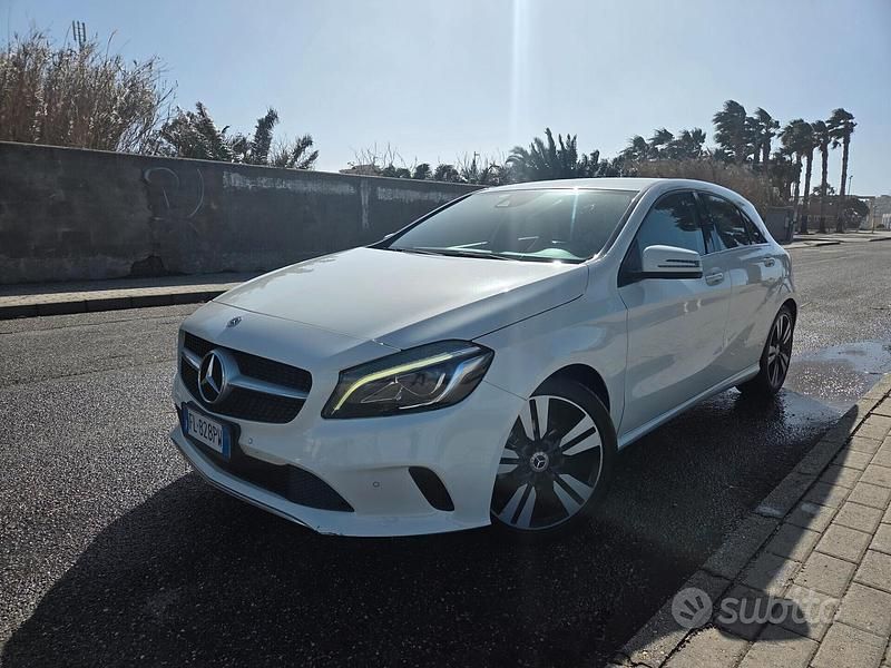 Usata Mercedes A180 108 CV (79 kW) 2017 Bianco Berlina