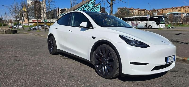 Usata Tesla Model Y Performance 155 kW (211 CV) 2022 Bianco SUV