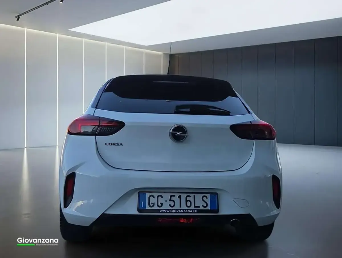 Usata Opel Corsa GS Line 101 CV (74 kW) 2022 Bianco tetto nero Utilitaria