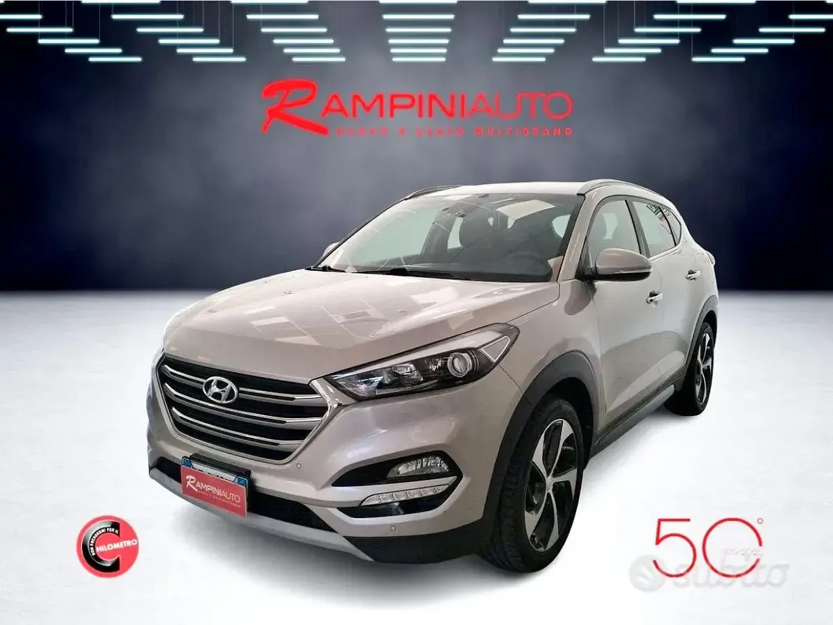 Usata Hyundai Tucson Xpossible 141 CV (103 kW) 2016 Grigio SUV