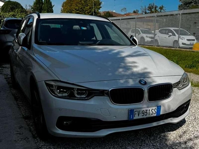 Bianco Usata 2019 BMW 318 Station wagon | 13.500 € (Ottimo prezzo) - Immagine 1/4