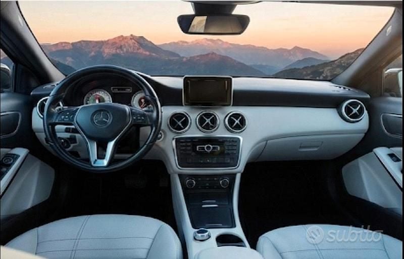Usata Mercedes A180 122 CV (89 kW) 2013 Berlina