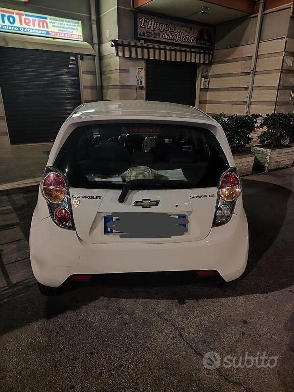 Usata 2012 Chevrolet Spark Due volumi | 4200 € - Immagine 1/2