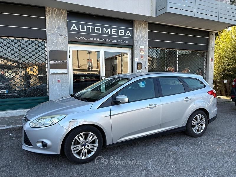 Usata Ford Focus 116 CV (85 kW) 2012 Grigio Station wagon