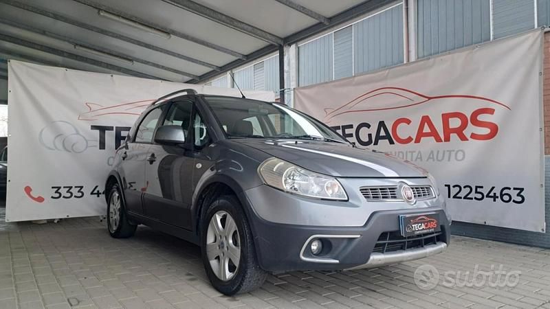 Usata Fiat Sedici Emotion 107 CV (78 kW) 2010 Grigio SUV