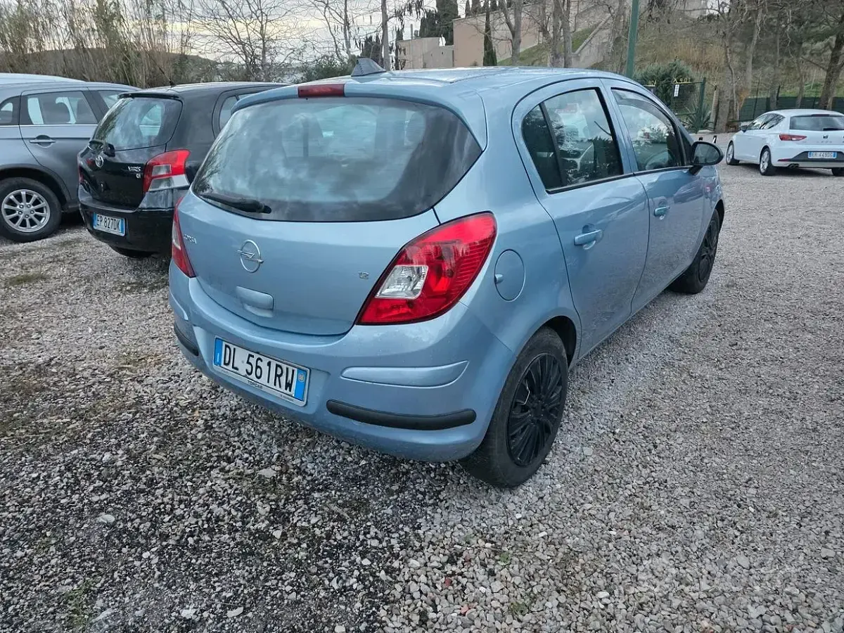 Usata Opel Corsa Cosmo 60 CV (44 kW) 2008 Bluazzurro Utilitaria