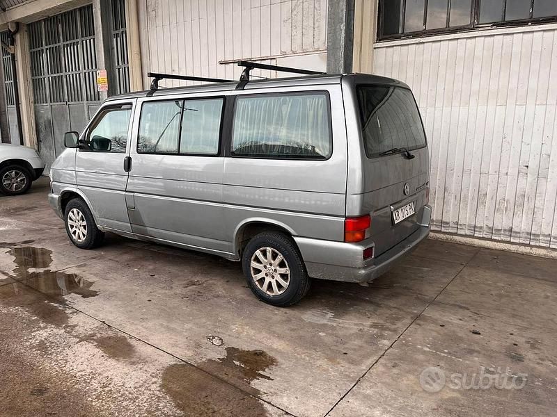 Usata VW Caravelle 102 CV (75 kW) 1998 Grigio Furgone