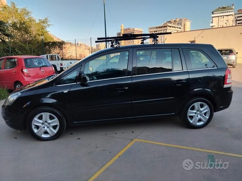 Usata Opel Zafira Eco 125 CV (91 kW) 2012 Nero Monovolume