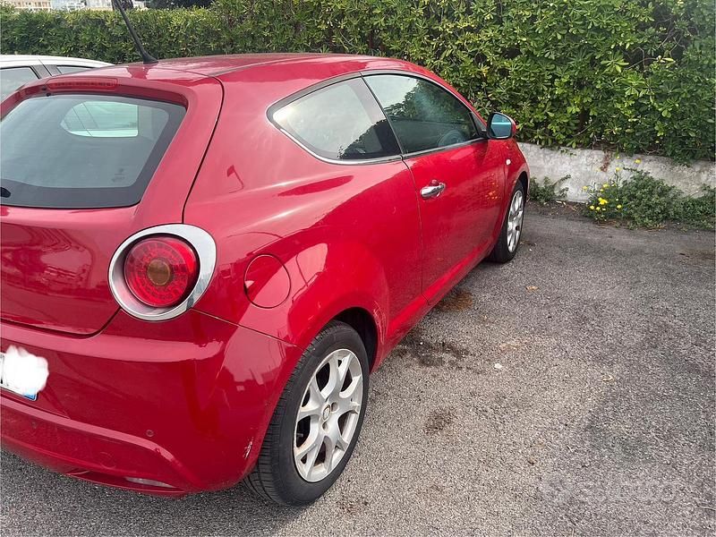 Usata Alfa Romeo MiTo 90 CV (66 kW) 2010 Rosso Utilitaria