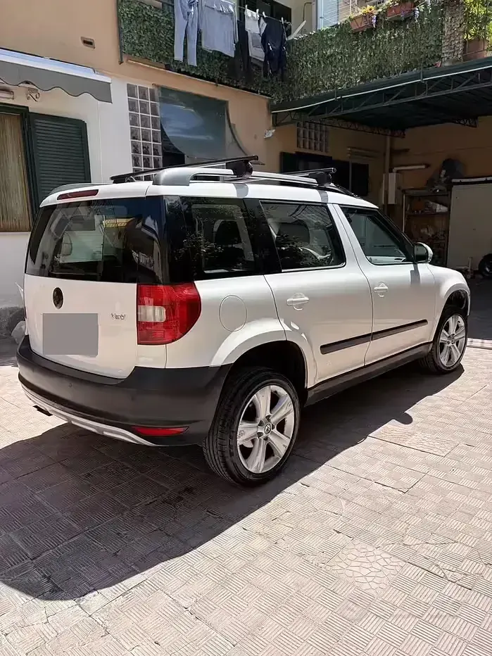 Usata Skoda Yeti 105 CV (77 kW) 2010 Bianco SUV