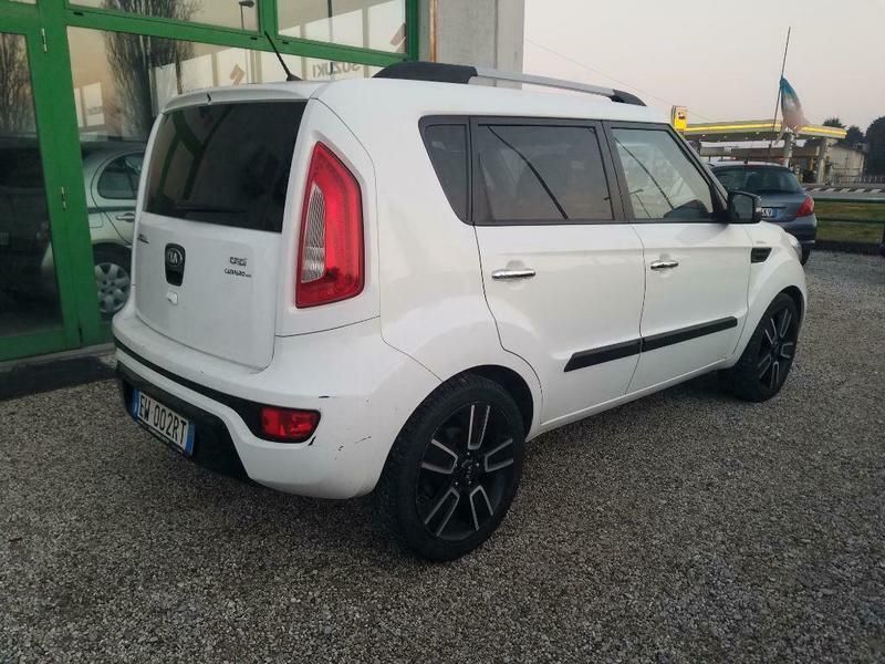 Kia цвет e5b
