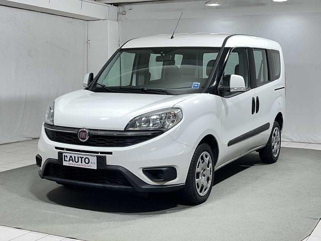 Usata Fiat Doblò Easy 95 CV (69 kW) 2015 Bianco Monovolume