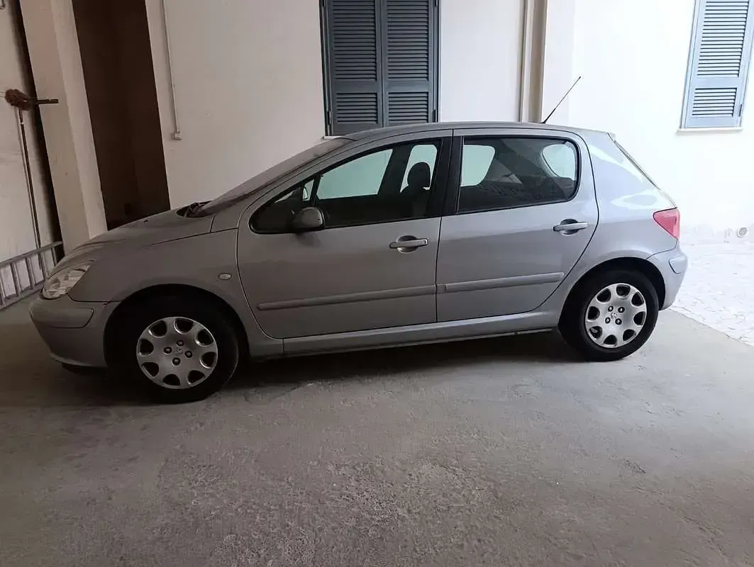 Usata Peugeot 307 Tendance 109 CV (80 kW) 2004 Berlina