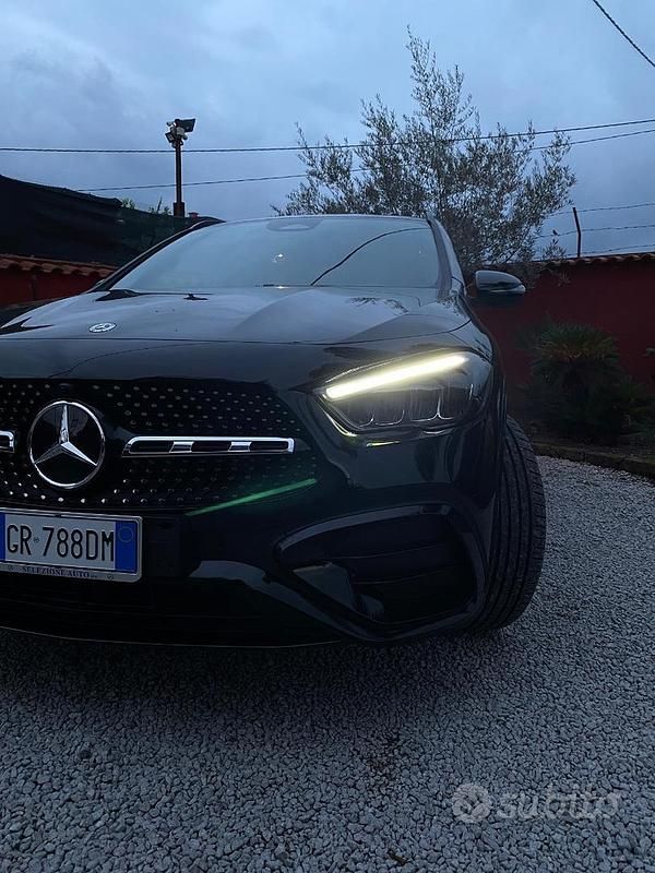 Usata 2023 Mercedes GLA200 SUV | 43.500 € (Molto cara) - Immagine 1/4