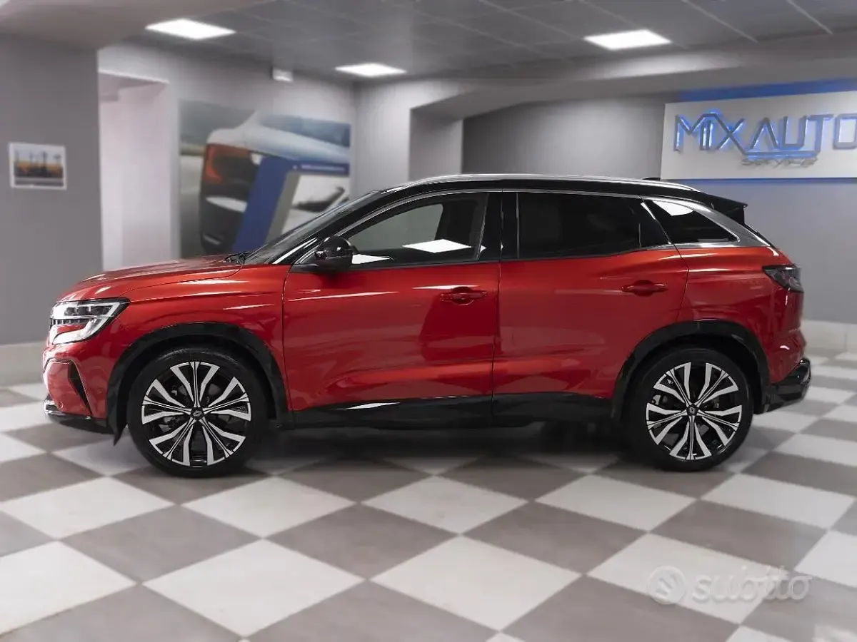 Usata Renault Austral Iconic 131 CV (96 kW) 2023 Rosso SUV
