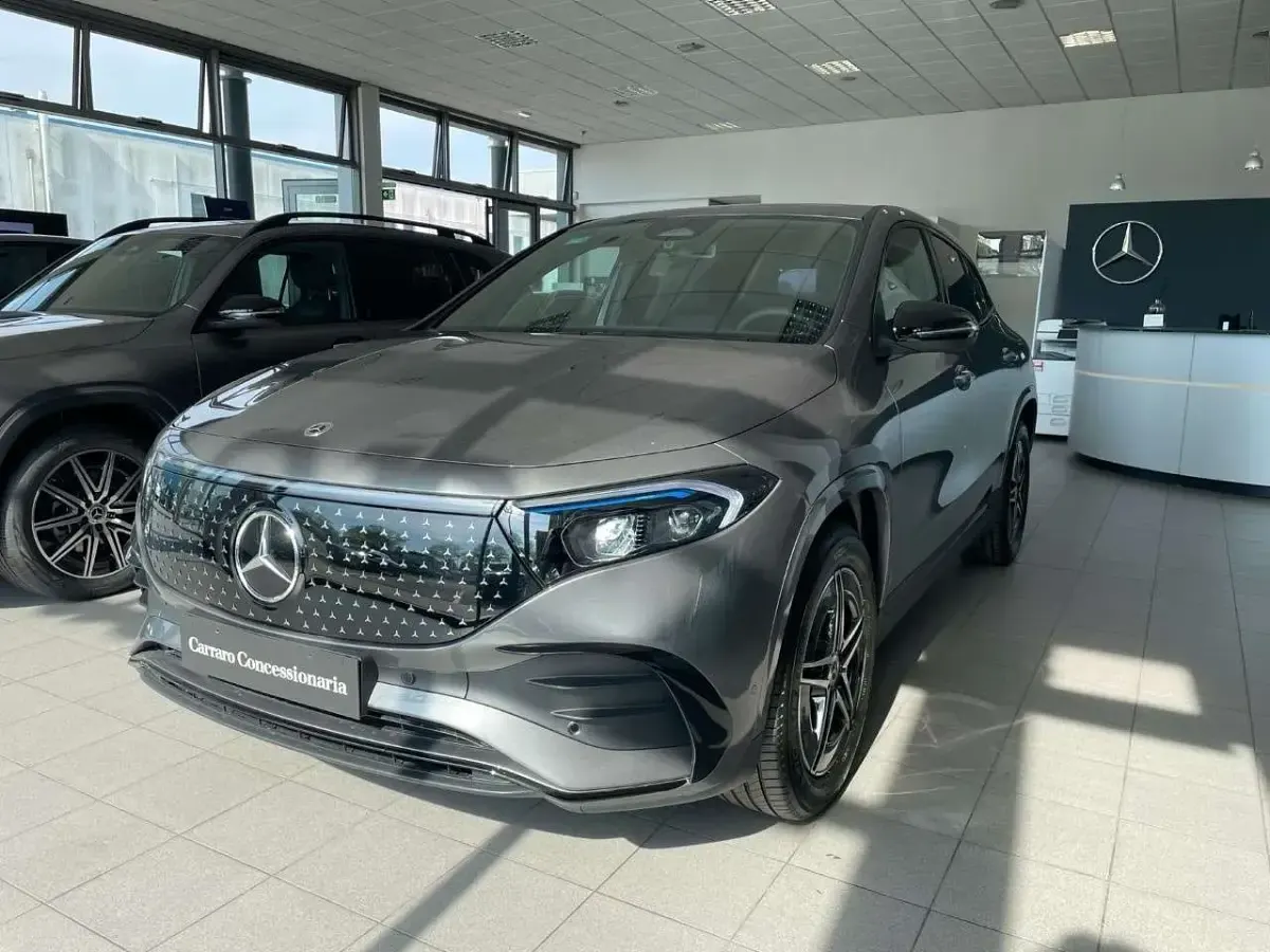 Usata Mercedes EQA250+ 2025 Grigio montagna SUV