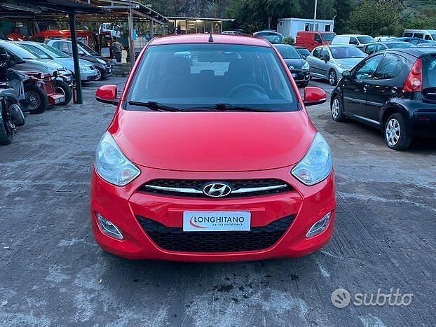 Usata Hyundai i10 Style 69 CV (50 kW) 2011 Rosso Utilitaria