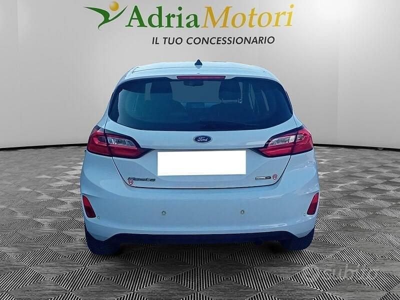 Usata Ford Fiesta Titanium 125 CV (91 kW) 2022 Bianco Utilitaria