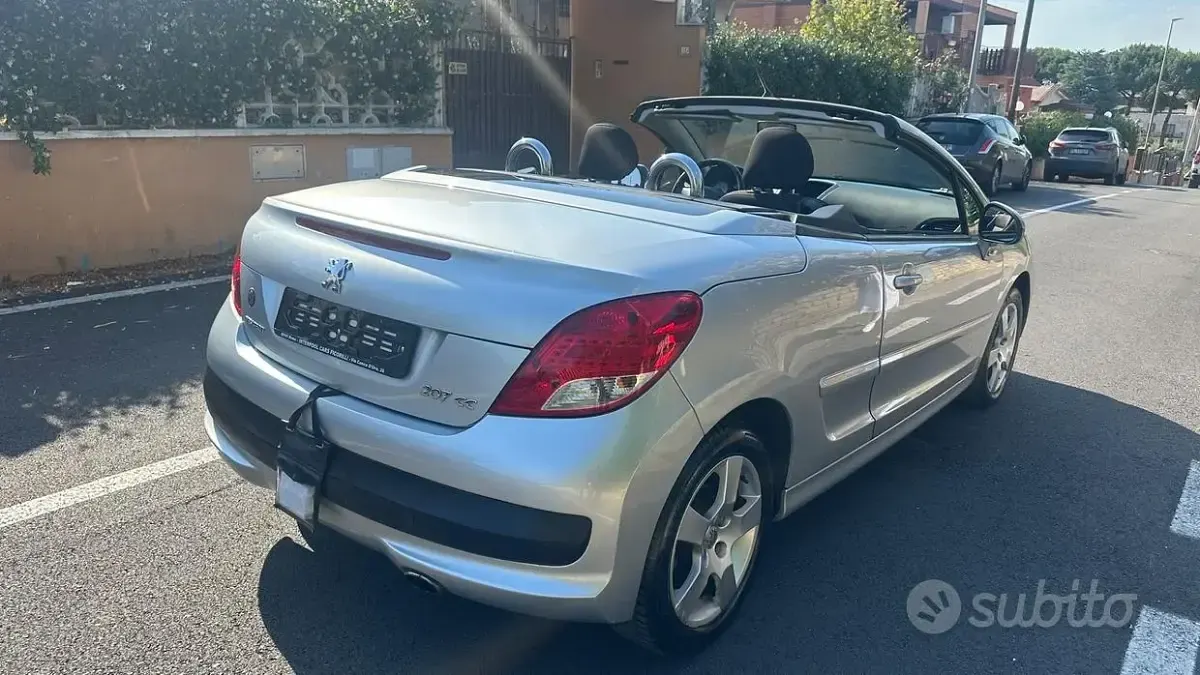 Usata Peugeot 207 CC 120 CV (88 kW) 2011 Grigio Cabrio