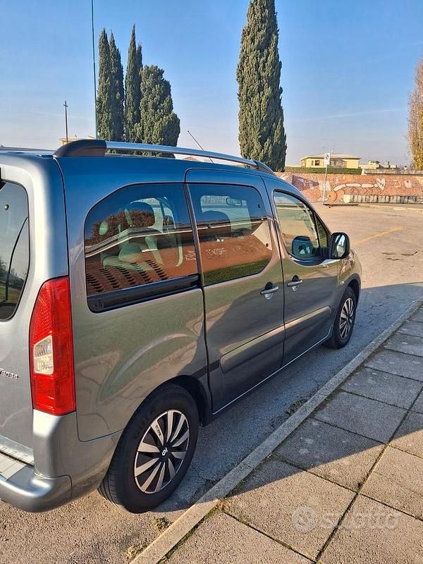 Usata Peugeot Partner 90 CV (66 kW) 2009 Grigio Monovolume