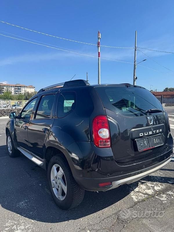 Usata Dacia Duster Lauréate 110 CV (80 kW) 2011 Nero SUV