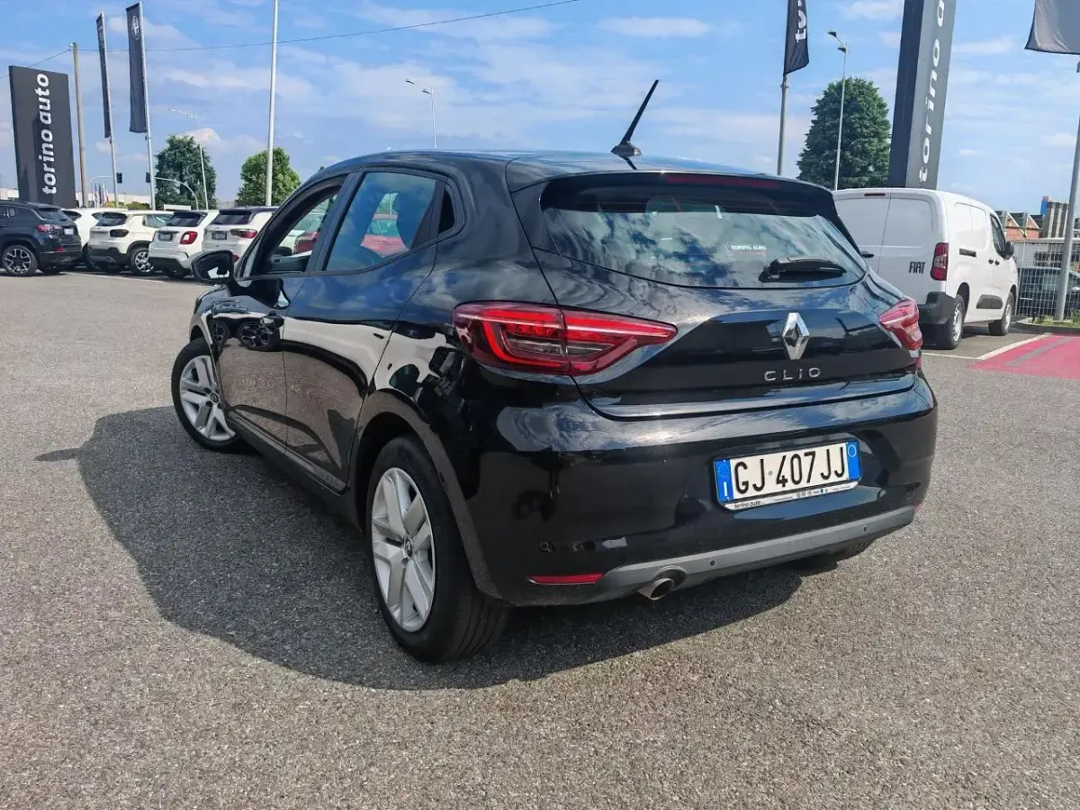 Usata Renault Clio Equilibre 101 CV (74 kW) 2022 Nero Utilitaria