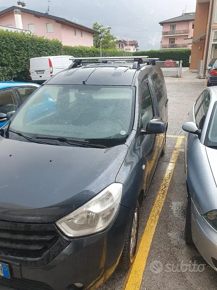 Usata Dacia Dokker 90 CV (66 kW) 2013 Grigio Monovolume
