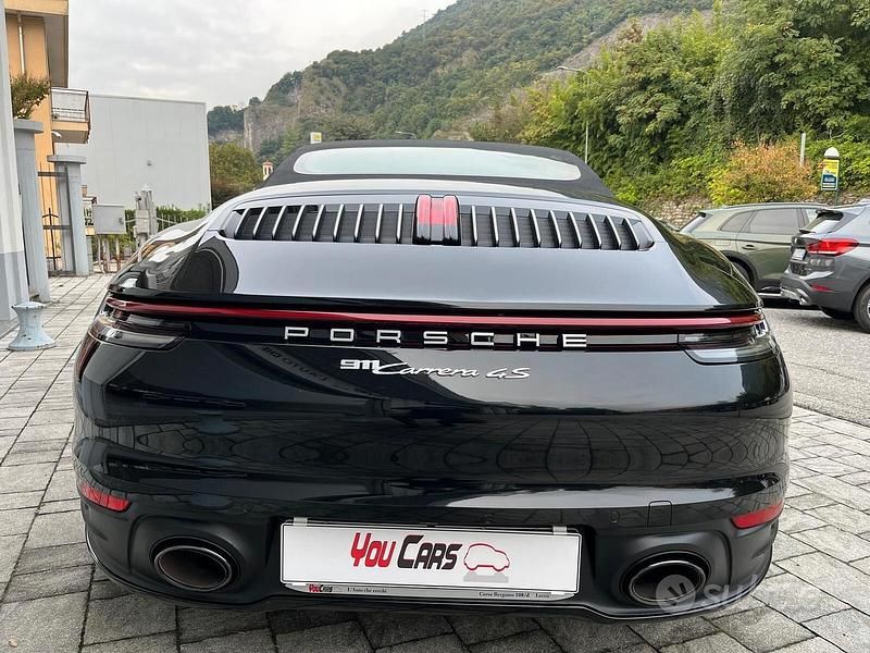 Usata Porsche 911 Carrera 4S Cabriolet Chrono 450 CV (330 kW) 2019 Nero Cabrio