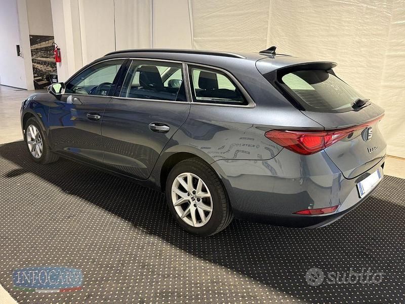 Usata Seat Leon Style 116 CV (85 kW) 2023 Grigio metallizzato Station wagon