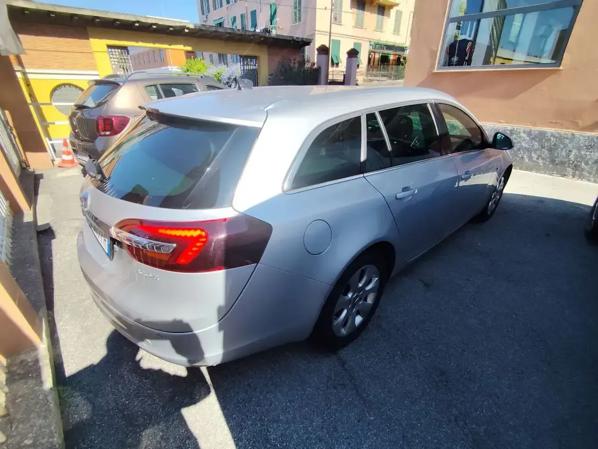 Usata Opel Insignia Cosmo 140 CV (102 kW) 2016 Argento Station wagon