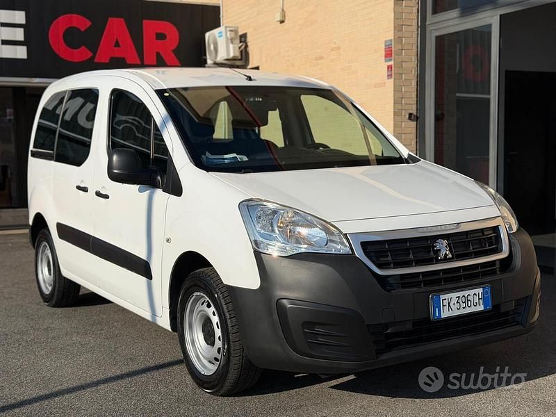 Usata Peugeot Partner Tepee Access 75 CV (55 kW) 2017 Bianco Monovolume