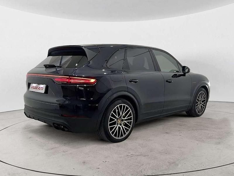 Usata Porsche Cayenne 340 CV (250 kW) 2023 Blu/azzurro SUV