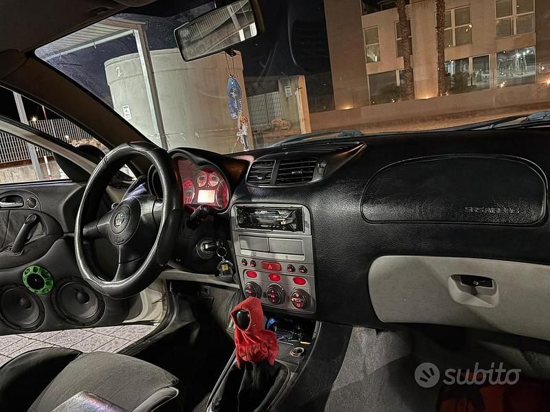 Usata Alfa Romeo 147 2004 Bianco Utilitaria